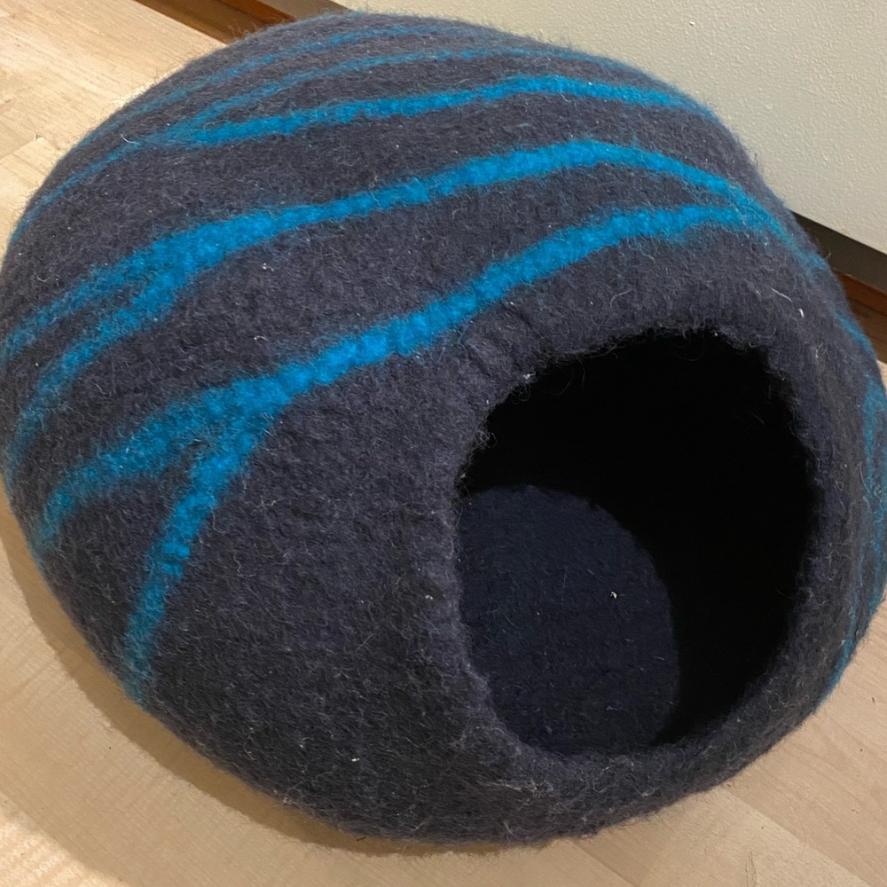 Cat Cave Kitty Bed Black Blue Wool